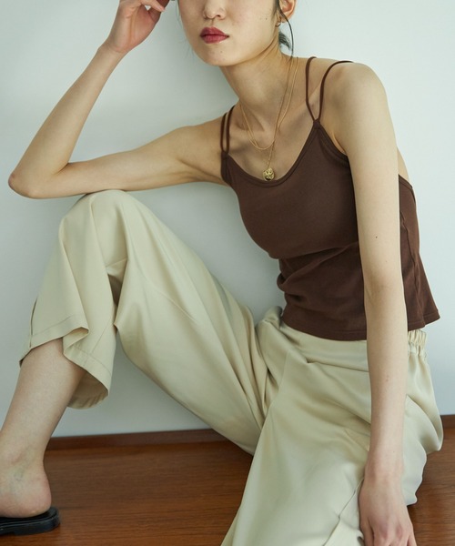 VACANCY（ヴァカンシー）の「バッククロスカップ付きキャミソール/パテッドキャミ（インナーウェア/肌着・レディース・ブラック/ブラウン/ホワイト・FREE）」の16枚目の写真