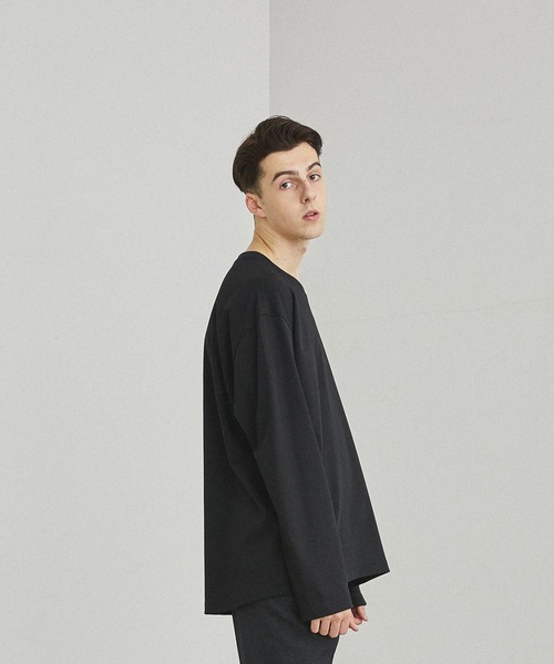 UNITED TOKYO（ユナイテッドトウキョウ）の「テクノラマスムースロングスリーブTシャツ（Tシャツ/カットソー・メンズ・ホワイト/カーキ/ブラック/ブラック×ホワイト/ベージュ/マルチ・3/1/2）」の20枚目の写真