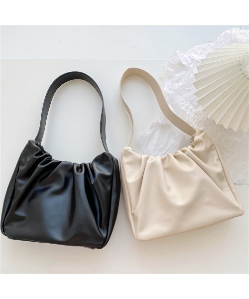 yuue' ( wear )(ユーイ)の「ギャザーメッセンジャートートバッグ(トートバッグ・レディース・ブラック/ブラウン/カーキ/アイボリー・FREE)」の9枚目の写真