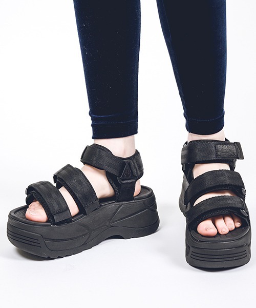 SHAKA（シャカ）の「NEO BUNGY CHUNKY（サンダル・レディース・ブラック・4/6/8/5/7）」の22枚目の写真