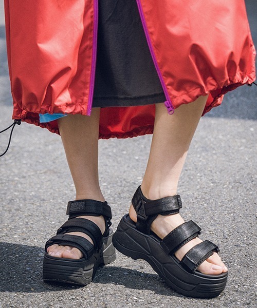 SHAKA（シャカ）の「NEO BUNGY CHUNKY（サンダル・レディース・ブラック・4/6/8/5/7）」の16枚目の写真