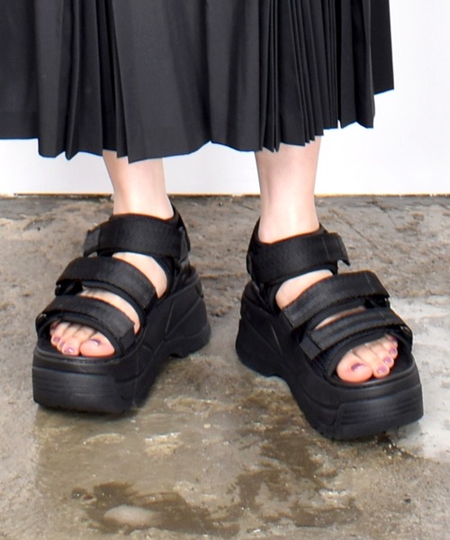 SHAKA（シャカ）の「NEO BUNGY CHUNKY（サンダル・レディース・ブラック・4/6/8/5/7）」の17枚目の写真