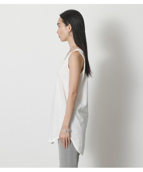 crie conforto（クリーコンフォルト）の「シャツテールタンク（タンクトップ・レディース・オフホワイト・MEDIUM/SMALL/LARGE）」の7枚目の写真
