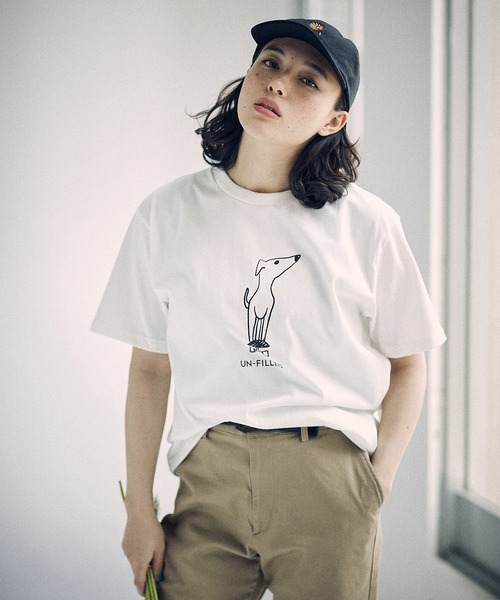 UN-FILLED(アンフィルド)の「mt7308 - Dog illustration print Tee(Tシャツ/カットソー・レディース・ホワイト/チャコールグレー/サンドベージュ・MEDIUM/LARGE)」の16枚目の写真