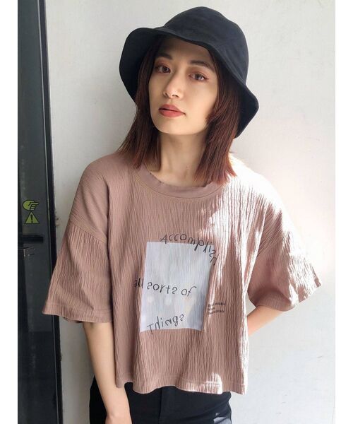 EMODA（エモダ）の「シャーリングプリントショートTシャツ（Tシャツ/カットソー・レディース・ブラウン/ブラック/ホワイト・FREE）」の3枚目の写真