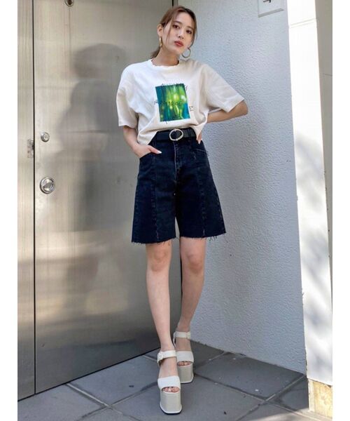 EMODA（エモダ）の「シャーリングプリントショートTシャツ（Tシャツ/カットソー・レディース・ブラウン/ブラック/ホワイト・FREE）」の14枚目の写真