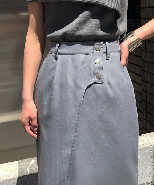 &g'aime（アンジェム）の「【&g'aime】ラップライクロングスカート（スカート・レディース・ライトブルー/グレイッシュベージュ/チャコール・FREE）」の13枚目の写真