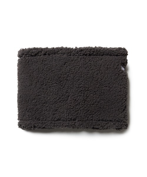 NEW ERA（ニューエラ）の「ニューエラ ネックウォーマー ボア フリースファー（ネックウォーマー/スヌード・メンズ・ホワイト/ブラック/ベージュ/カーキ/ネイビー/グレー/オリーブ/ダークグレー/グレー系その他/ライトベージュ/ブルー系その他・FREE）」の5枚目の写真