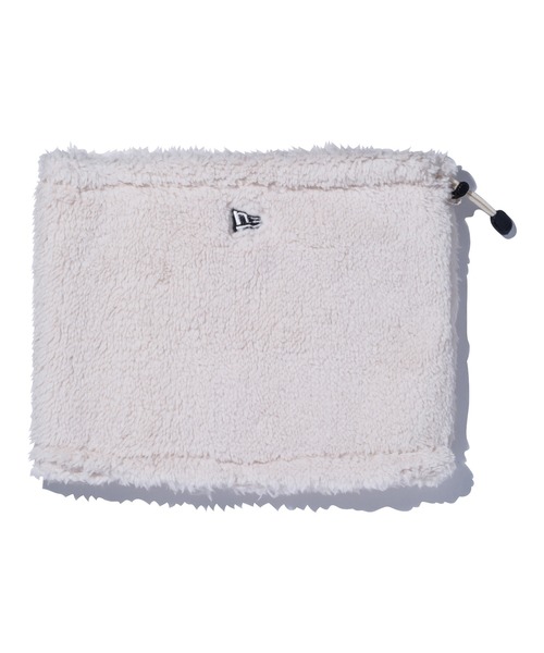 NEW ERA（ニューエラ）の「ニューエラ ネックウォーマー ボア フリースファー（ネックウォーマー/スヌード・メンズ・ホワイト/ブラック/ベージュ/カーキ/ネイビー/グレー/オリーブ/ダークグレー/グレー系その他/ライトベージュ/ブルー系その他・FREE）」の2枚目の写真