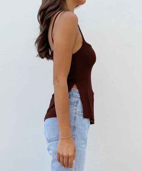 esutoreja(エストレジャ)の「アシンメトリースリットキャミソール(キャミソール・レディース・ホワイト/ブラック/ブラウン/グリーン・FREE)」の12枚目の写真