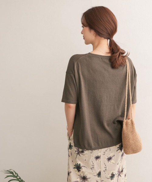 URBAN RESEARCH DOORS（アーバンリサーチドアーズ）の「高機能リネンニットTシャツ（Tシャツ/カットソー・レディース・ネイビー/ブラウン/ベージュ系その他・ONE）」の4枚目の写真