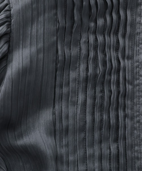 JEANASIS（ジーナシス）の「リンクルシアーハイネックチュニック/958377（シャツ/ブラウス・レディース・ブラック/その他/ベージュ/ダークグレー・FREE）」の18枚目の写真