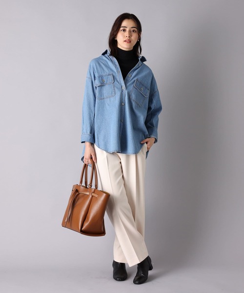 un dix cors（アンディコール）の「ロングシーズン着まわせる　ライトデニムビッグシャツ（シャツ/ブラウス・レディース・ネイビー/ブルー・FREE）」の15枚目の写真