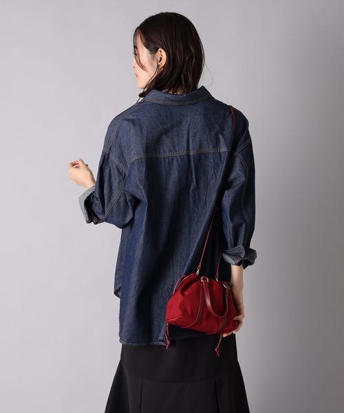 un dix cors（アンディコール）の「ロングシーズン着まわせる　ライトデニムビッグシャツ（シャツ/ブラウス・レディース・ネイビー/ブルー・FREE）」の17枚目の写真