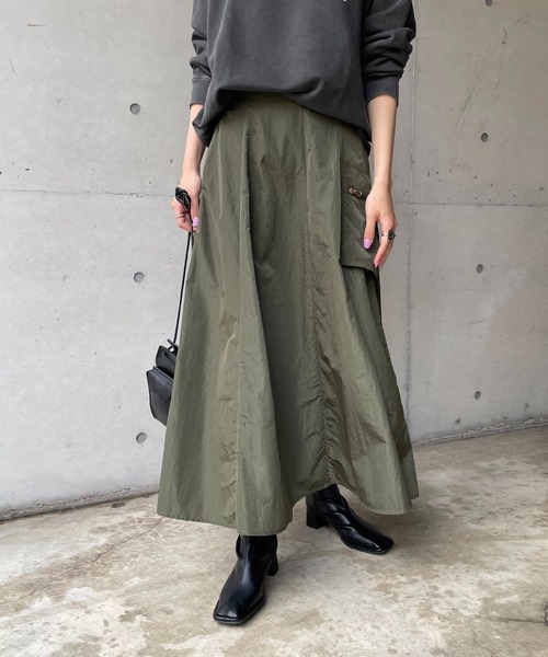 CAPRICIEUX LE'MAGE（カプリシューレマージュ）の「ナイロンカーゴZIPポケスカート（スカート・レディース・ブラック/カーキ/レッド・FREE）」の22枚目の写真