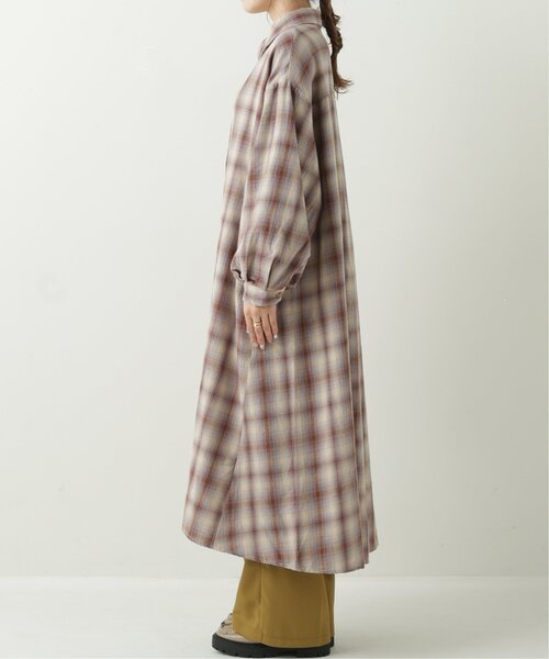 RAY CASSIN(レイカズン)の「チェック柄袖ボリュームシャツワンピース(シャツワンピース・レディース・ブラウン/ブラック/ベージュ・FREE)」の16枚目の写真
