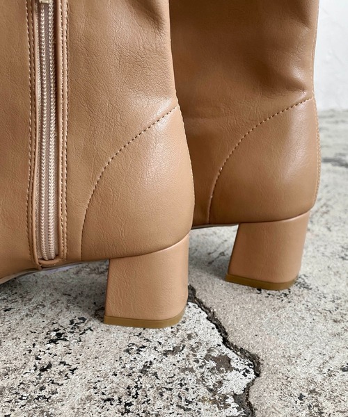 CAPRICIEUX LE'MAGE（カプリシューレマージュ）の「アウトステッチショートブーツ（ブーツ・レディース・ブラック/ベージュ/ライトベージュ・36/37/38）」の8枚目の写真