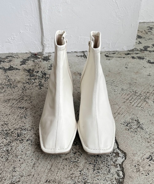 CAPRICIEUX LE'MAGE（カプリシューレマージュ）の「アウトステッチショートブーツ（ブーツ・レディース・ブラック/ベージュ/ライトベージュ・36/37/38）」の11枚目の写真