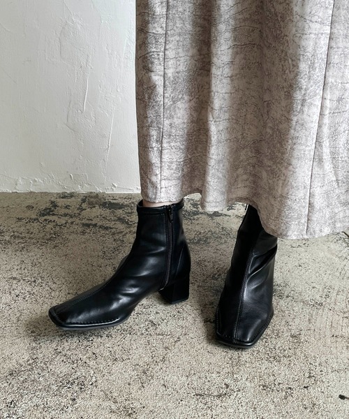 CAPRICIEUX LE'MAGE（カプリシューレマージュ）の「アウトステッチショートブーツ（ブーツ・レディース・ブラック/ベージュ/ライトベージュ・36/37/38）」の18枚目の写真