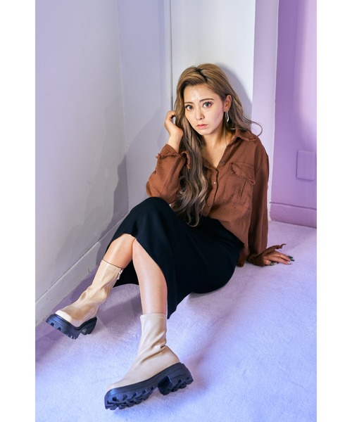 Mafmof（マフモフ）の「Mafmof(マフモフ) ボリュームソールスクエアストレッチ ブーツ（ブーツ・レディース・ベージュ/ブラック系その他/ブラック/ブラウン・L/M/S/LL）」の15枚目の写真