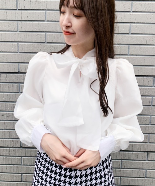 Loueme（ルエム）の「2WAYボリュームスリーブ ボウタイブラウス（シャツ/ブラウス・レディース・アイボリー/ピンク/サックスブルー/ブラック・FREE）」の6枚目の写真