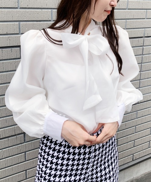 マリリンムーン　 2way 　ボウタイ　ブラウス　ボリュームスリーブ　パフ 再入荷】modern tuck frill volume sleeve blouse – MARILYN