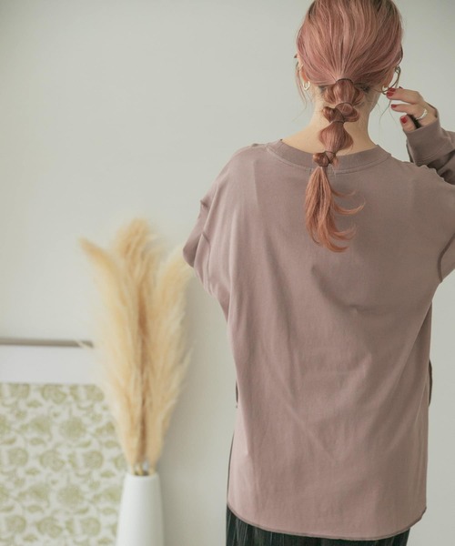 ITEMS URBANRESEARCH（アイテムズ アーバンリサーチ）の「ラウンドロングTシャツ（Tシャツ/カットソー・レディース・スミクロ/オフホワイト/グレー系その他/モカ・FREE）」の13枚目の写真