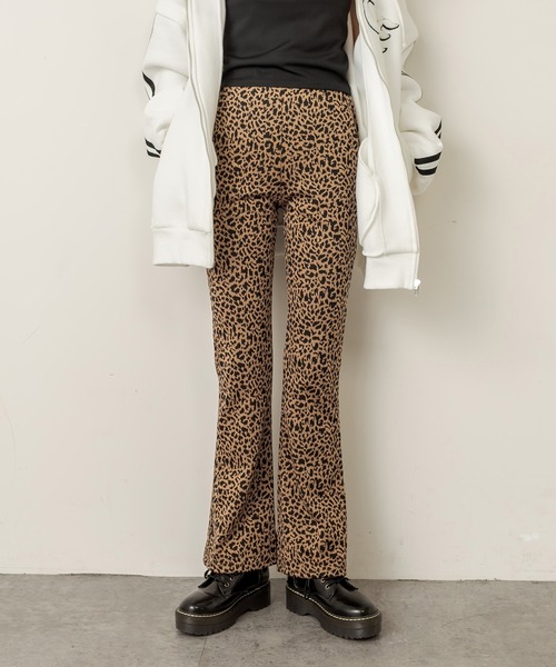 RASVOA(ラスボア)の「レオパードフレアパンツ(その他パンツ・レディース・グレー/ブラウン/ブラック/モカ・FREE)」の4枚目の写真