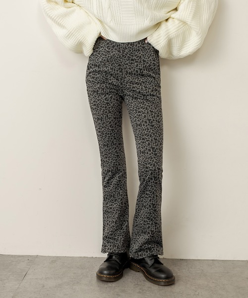 RASVOA(ラスボア)の「レオパードフレアパンツ(その他パンツ・レディース・グレー/ブラウン/ブラック/モカ・FREE)」の3枚目の写真