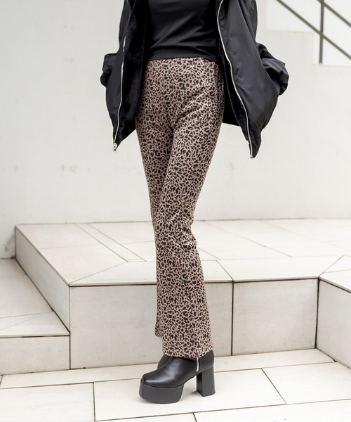 RASVOA(ラスボア)の「レオパードフレアパンツ(その他パンツ・レディース・グレー/ブラウン/ブラック/モカ・FREE)」の12枚目の写真