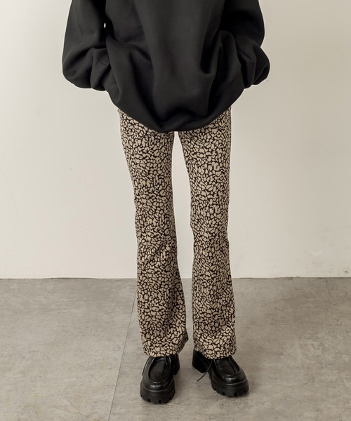 RASVOA(ラスボア)の「レオパードフレアパンツ(その他パンツ・レディース・グレー/ブラウン/ブラック/モカ・FREE)」の7枚目の写真