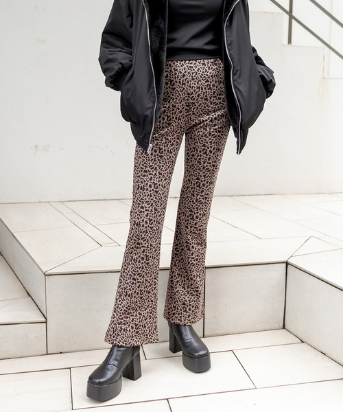 RASVOA(ラスボア)の「レオパードフレアパンツ(その他パンツ・レディース・グレー/ブラウン/ブラック/モカ・FREE)」の11枚目の写真