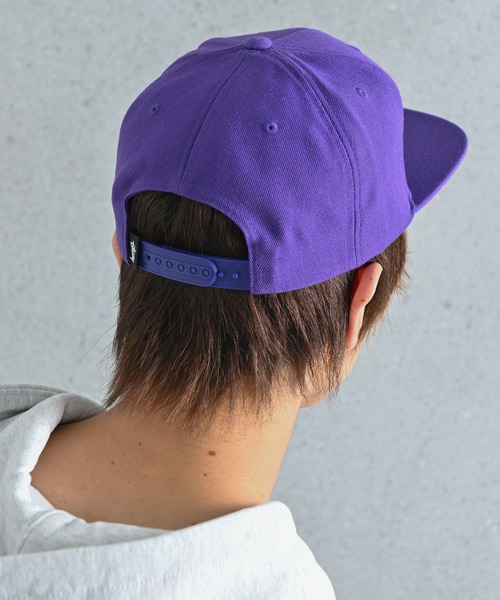 STUSSY（ステューシー）の「STUSSY (ステューシー) BASIC STOCK SNAPBACK ロゴキャップ（キャップ・メンズ・ブラック/パープル/ネイビー/ブラウン・FREE）」の21枚目の写真