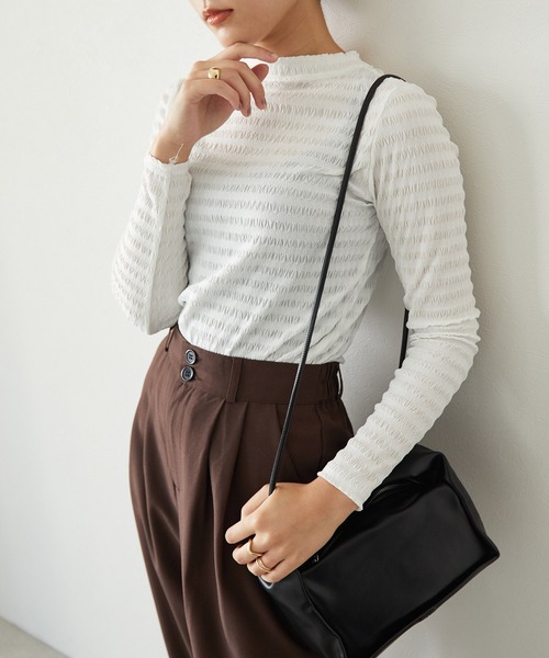 ECRIRE（エクリール）の「ボーダージャガードシアーインナー（Tシャツ/カットソー・レディース・ブラウン/アイボリー・M）」の6枚目の写真