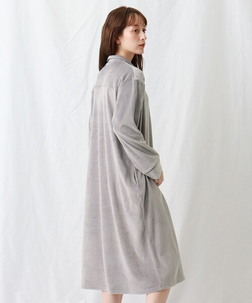 INDIVI（インディヴィ）の「◆【LIFE】ベロアパジャマワンピース（ルームワンピース・レディース・ライトグレー/ネイビー・38）」の10枚目の写真