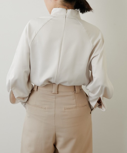 Whim Gazette サテンTシャツ ウィムガゼット Whim Gazette サテンTEEブラウス （beige） -靴