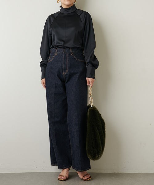 Whim Gazette（ウィムガゼット）の「スタンドカラーサテンブラウス