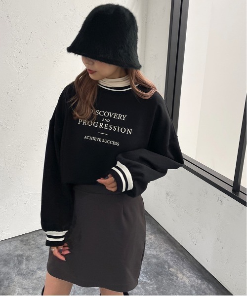 apres jour mignon(アプレジュールミニョン)の「ライン入りショートスウェット【ZOZOTOWN限定アイテム】(スウェット・レディース・グリーン/ブラック/オフホワイト/ナチュラル・X-LARGE/フリー)」の1枚目の写真