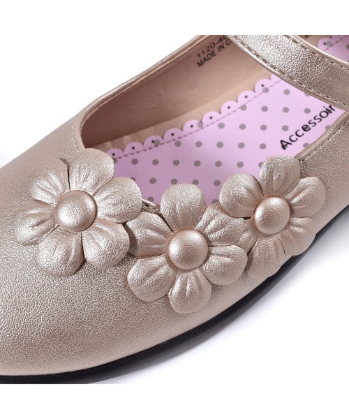 BeBe（ベベ）の「BeBe/フォーマルフラワーモチーフストラップシューズ(17~20cm)（ドレスシューズ・キッズ・ネイビー/ベージュ・19/20/17/18）」の14枚目の写真