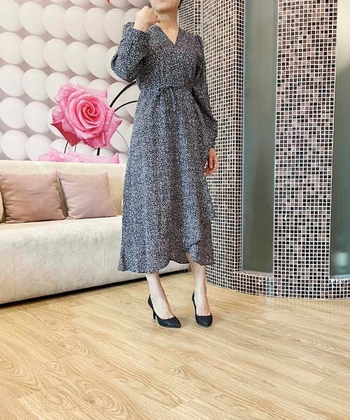 Passion（パッション）の「レトロ小花柄マーメイドワンピース（ワンピース・レディース・ブラック/ブラウン/オフホワイト・S/M/L）」の14枚目の写真