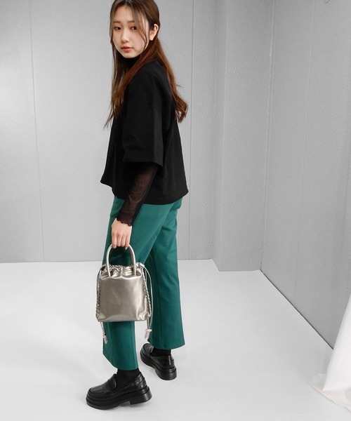 minia(ミニア)の「かがりステッチ2WAYバッグ<巾着・ショルダー>(ショルダーバッグ・レディース・グリーン/アイボリー/シルバー/ブラック・FREE)」の21枚目の写真