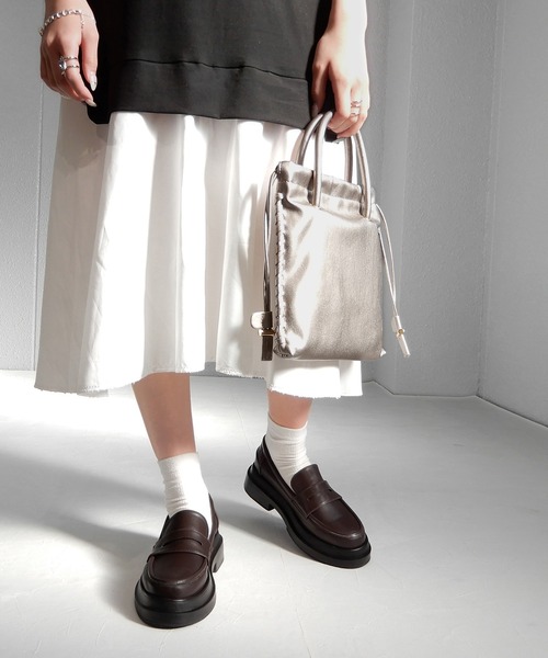 minia(ミニア)の「かがりステッチ2WAYバッグ<巾着・ショルダー>(ショルダーバッグ・レディース・グリーン/アイボリー/シルバー/ブラック・FREE)」の22枚目の写真