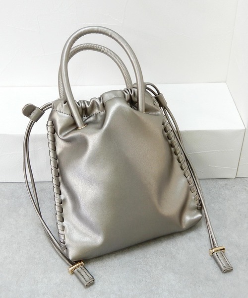 minia(ミニア)の「かがりステッチ2WAYバッグ<巾着・ショルダー>(ショルダーバッグ・レディース・グリーン/アイボリー/シルバー/ブラック・FREE)」の17枚目の写真