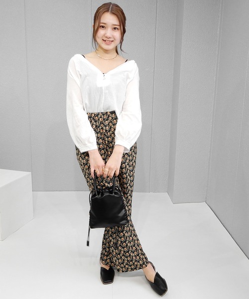 minia(ミニア)の「かがりステッチ2WAYバッグ<巾着・ショルダー>(ショルダーバッグ・レディース・グリーン/アイボリー/シルバー/ブラック・FREE)」の9枚目の写真