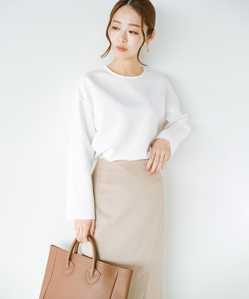 haco!(ハコ)の「ブラウスのきちんと感とTシャツの気軽さのいいとこ取りを実現した便利なシンプルTブラウス by que made me(シャツ/ブラウス・レディース・ホワイト/ベージュ/ミント・SMALL/MEDIUM/LARGE/X-LARGE)」の2枚目の写真