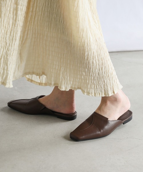 select MOCA（セレクトモカ）の「フェイクレザーカーブデザインバブーシュ（その他シューズ・レディース・ブラック/ブラウン/アイボリー・SMALL/MEDIUM/LARGE）」の6枚目の写真