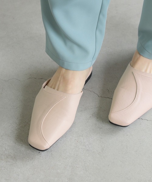 select MOCA（セレクトモカ）の「フェイクレザーカーブデザインバブーシュ（その他シューズ・レディース・ブラック/ブラウン/アイボリー・SMALL/MEDIUM/LARGE）」の10枚目の写真