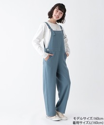 サロペットパンツ