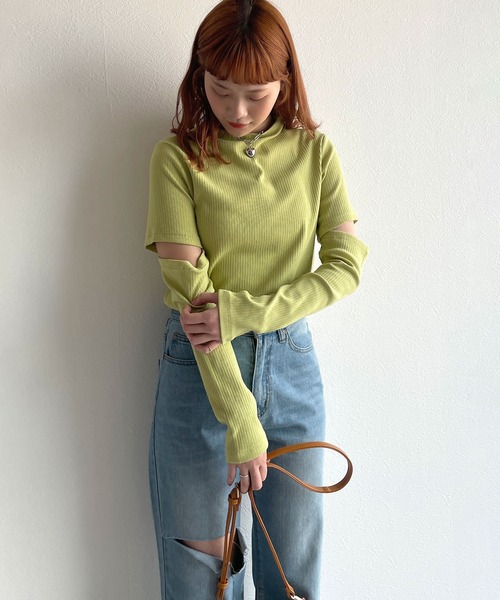 w closet（ダブルクローゼット）の「アームスリットウォーマープルオーバー（ニット/セーター・レディース・オフホワイト/グリーン/ブラック・FREE）」の20枚目の写真