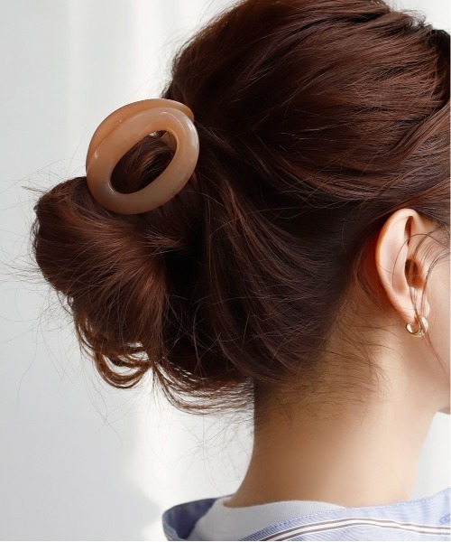 ANEMONE（アネモネ）の「フランス製オーバルミニバンス（バレッタ/ヘアクリップ・レディース・ベージュ/オレンジ/グリーン・FREE）」の2枚目の写真